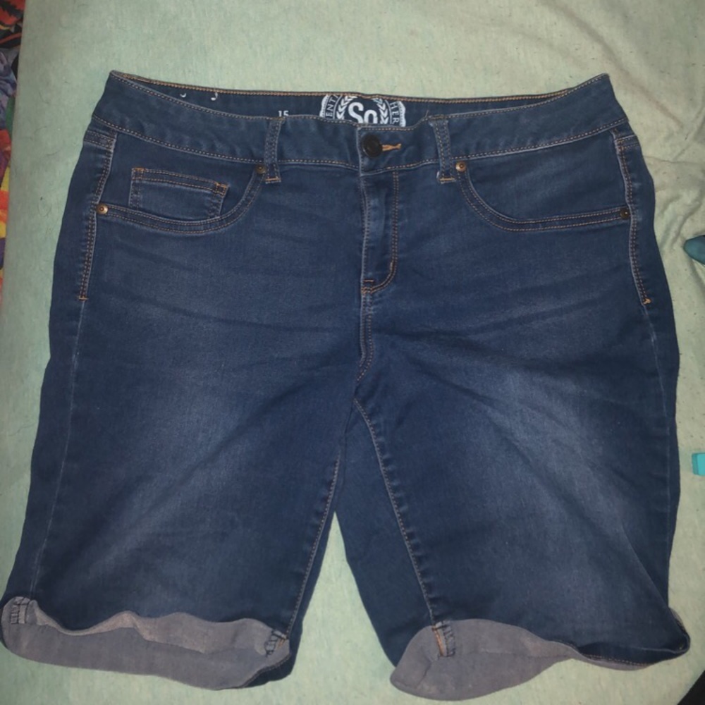 So brand never worn Bermuda shorts